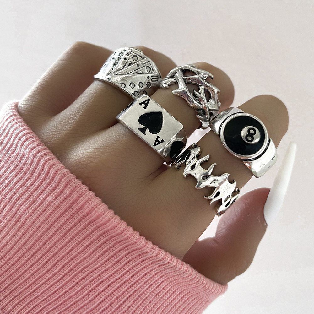 AA00150 Alloy Playing card ring retro spades solitaire ring set creative love flame drip oil ring 5pcs/set