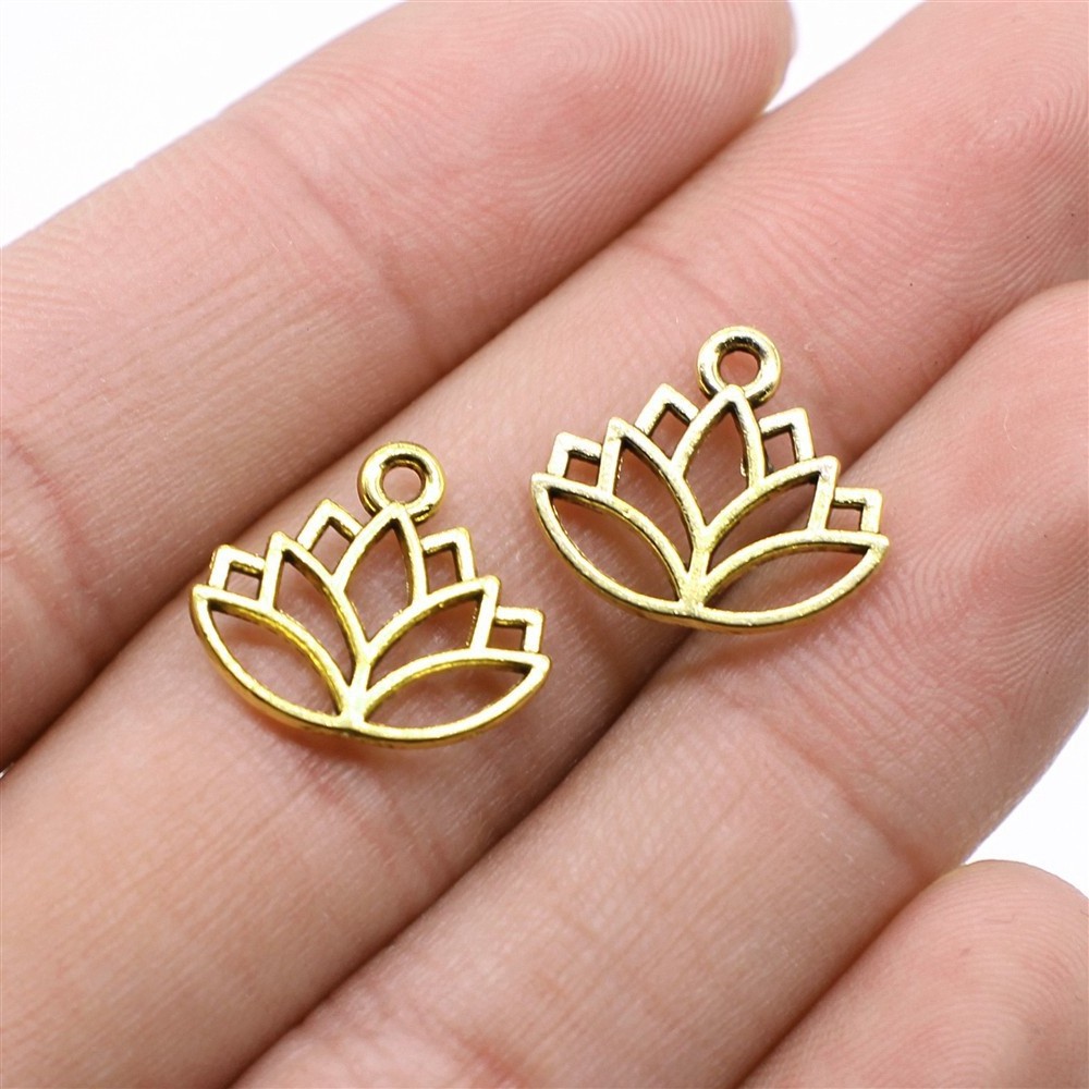 AA0160111 Antique silver lotus flower crown metal alloy charms pendant for DIY jewelry making 16x14mm