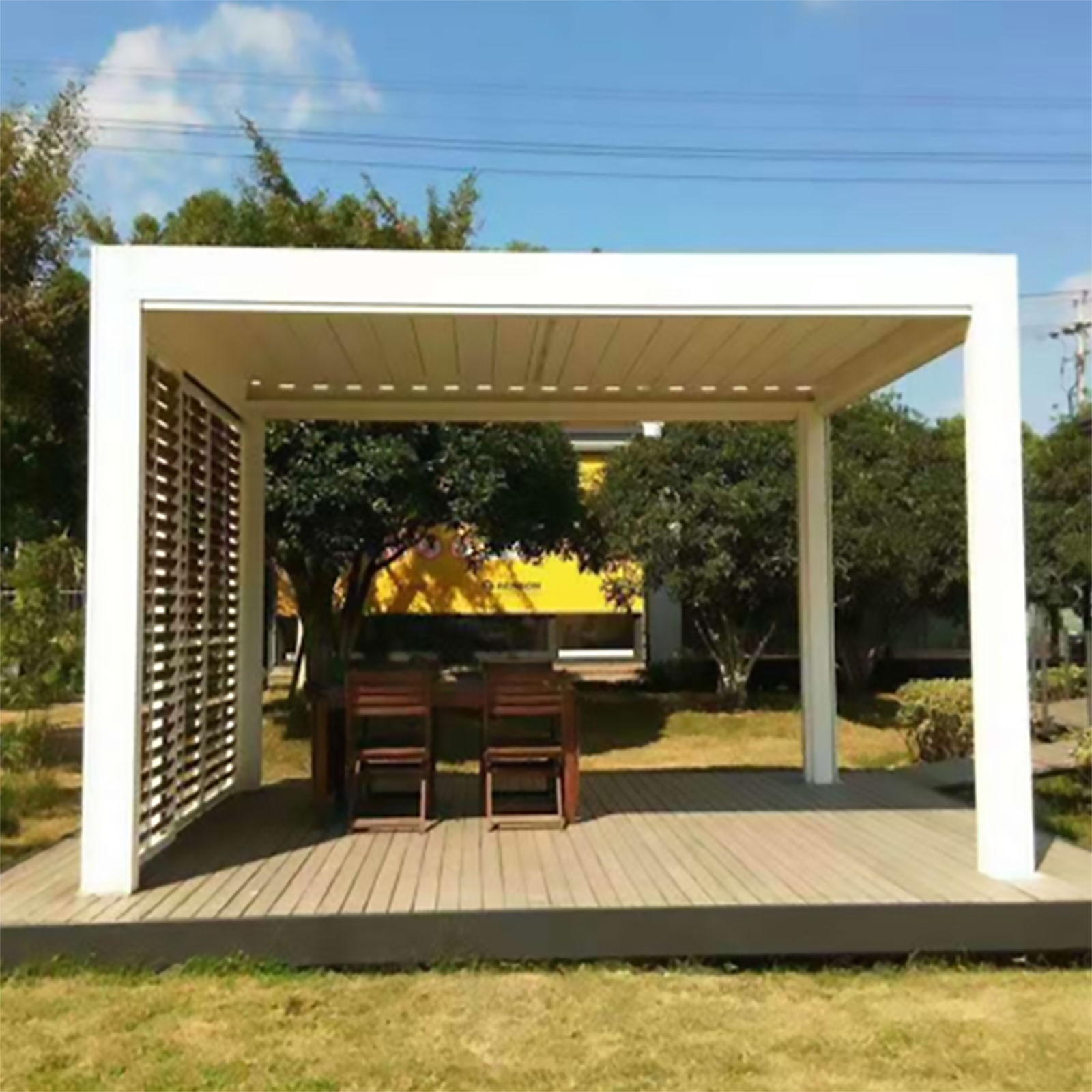 2023 Outdoor Modern Waterproof Electric Pergola Roof Aluminum Gazebo