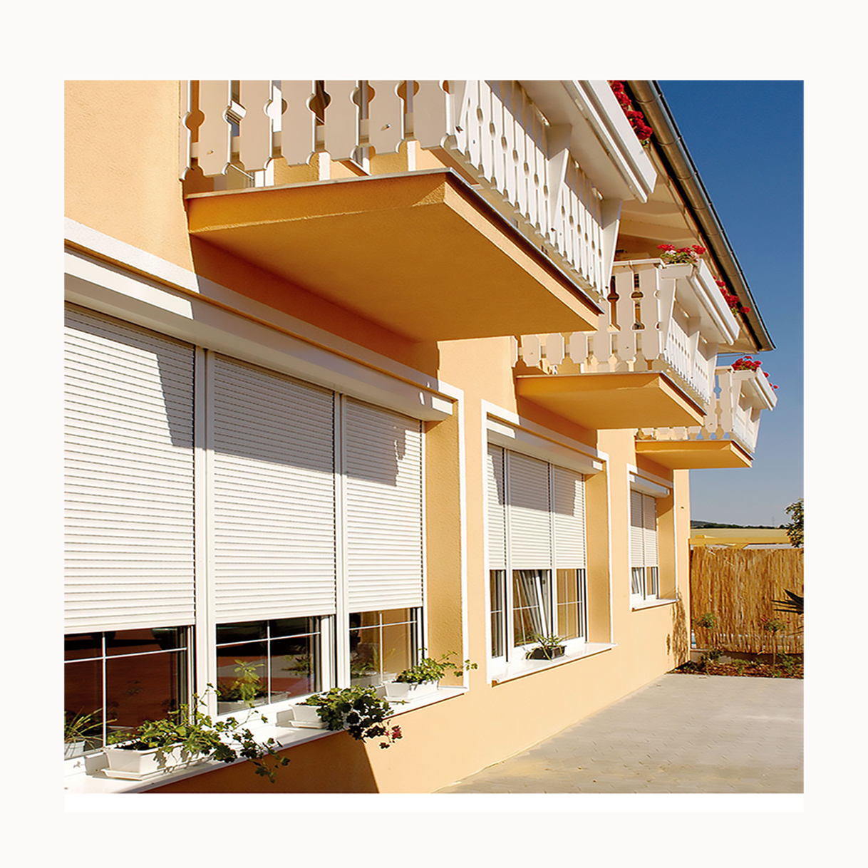 Smart Outdoor Blackout Fabric Electric Roller Shutters