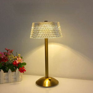 Factory Price  Romantic Crystal gold Table Lamp touch Table lampara de mesa led Decorative Usb Charging mini lamp for restaurant