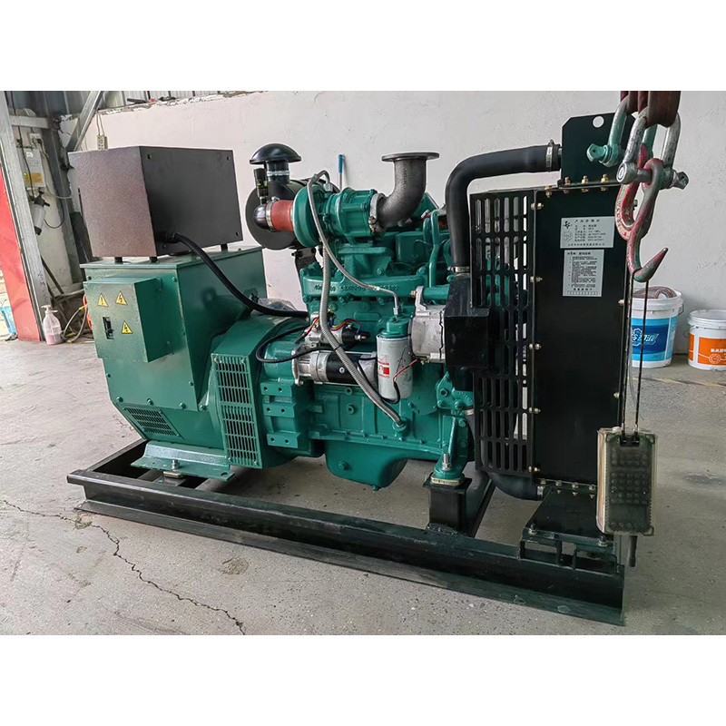 Cummins 600kW Open/Silent Diesel Generator with 30kW DC Alternator 230V/60Hz Frequency ATS 220V 3-Phase 12V Rated! Best Price!