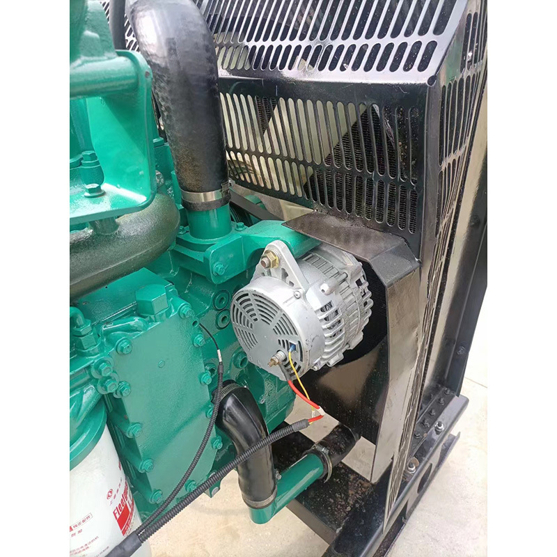 Cummins 600kW Open/Silent Diesel Generator with 30kW DC Alternator 230V/60Hz Frequency ATS 220V 3-Phase 12V Rated! Best Price!