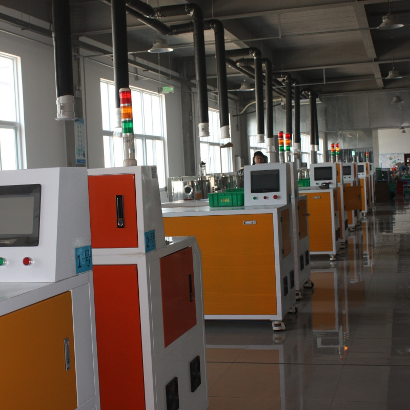 Machine which can be customized to design automatic fixture short film formation time greatly efficiency  Parylene Vacuum Coater