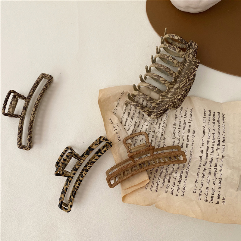 Retro Snake-print Leopard-print Hairpin Temperament Geometric Wood Grain Alloy Hair Claw Clips