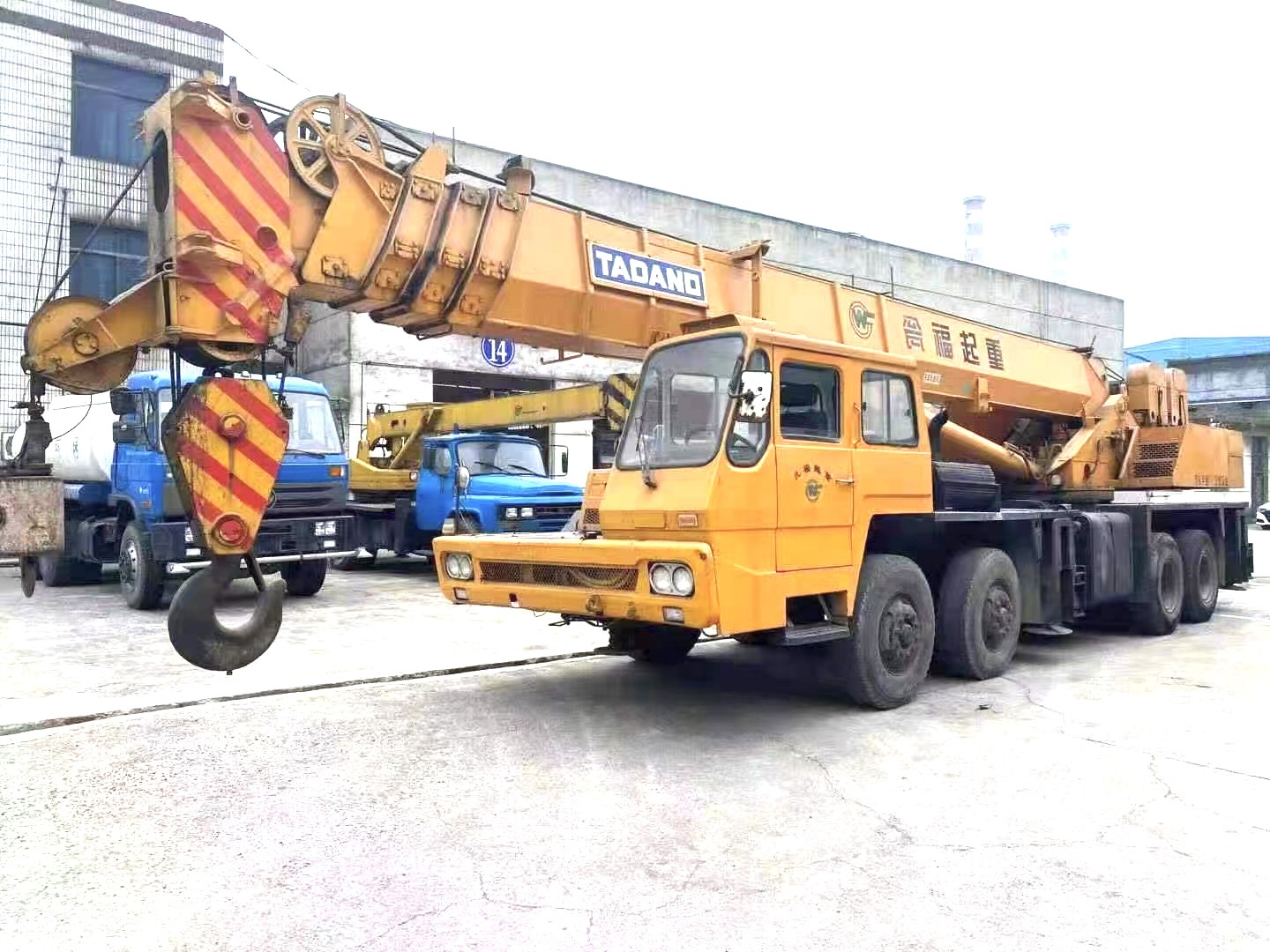 TADANO used truck crane TG500 tadano 50ton used truck crane for sale in good condition