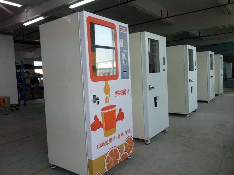 2024 automatic fresh orange juice vending machine for sale coin bill online QR code bank card credit card payment system