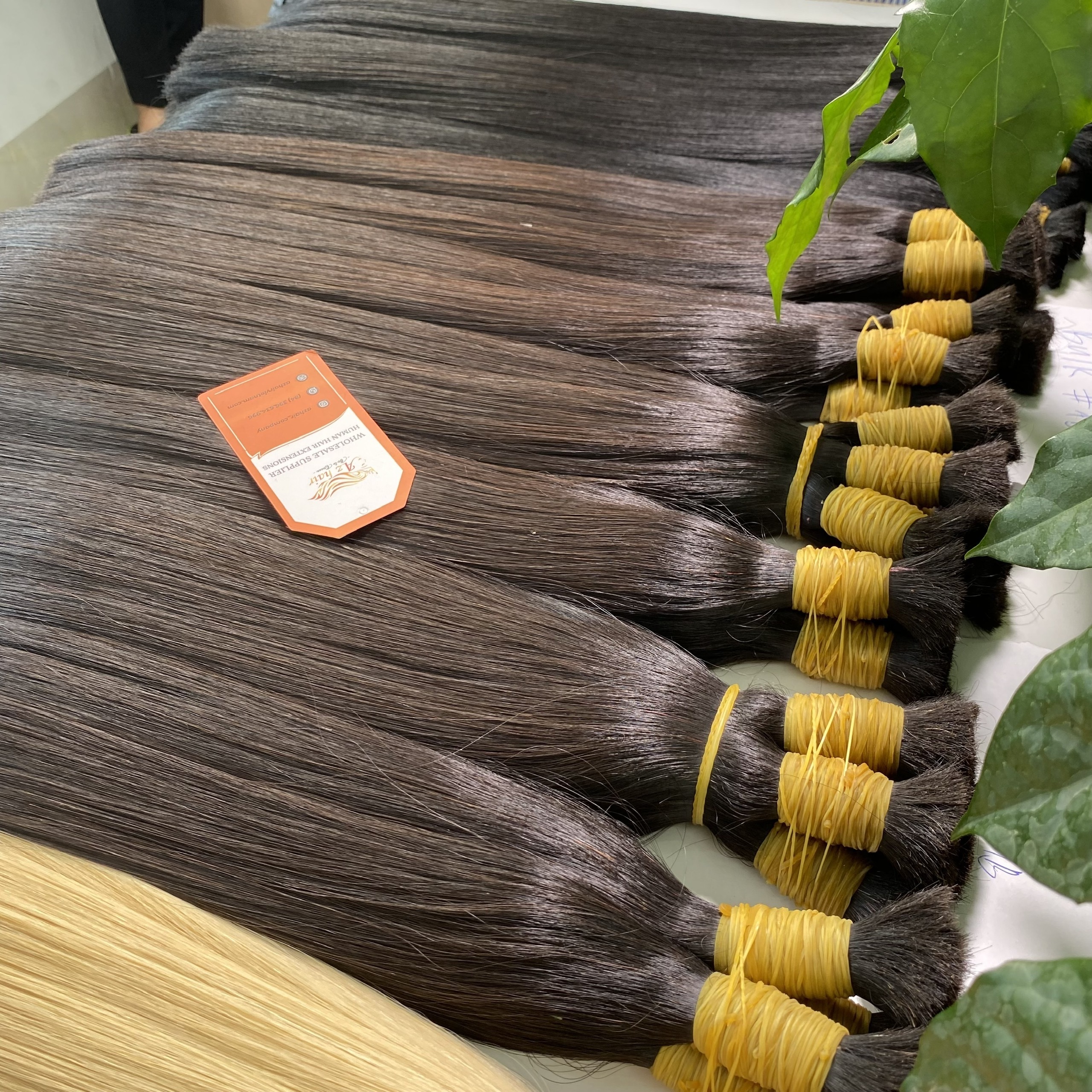 Wholesale supplier Human Bulk hair bundles Factory prices Vietnamese hair 100% natural materials straight silky hair