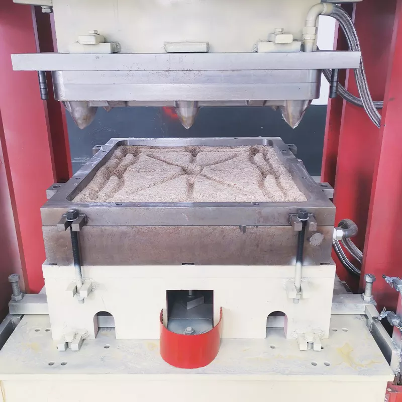 Compressed wood pallet making machine sawdust pallet making machine