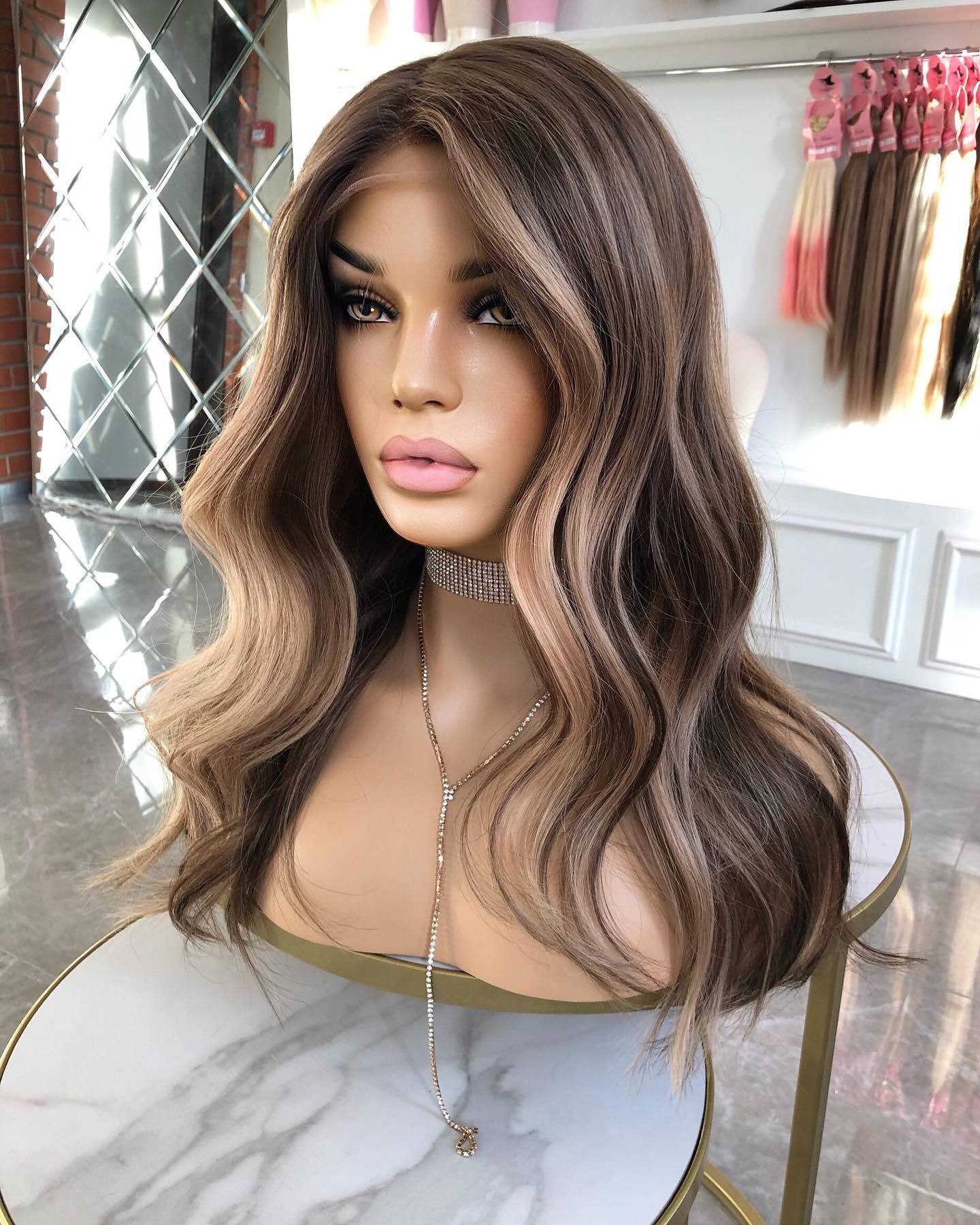 Fashion Wigs Supplier Ombre Ash Blonde Color Loose Wave Human Hair 150% Density 13*6 Deep Part Transparent Lace Front Wig