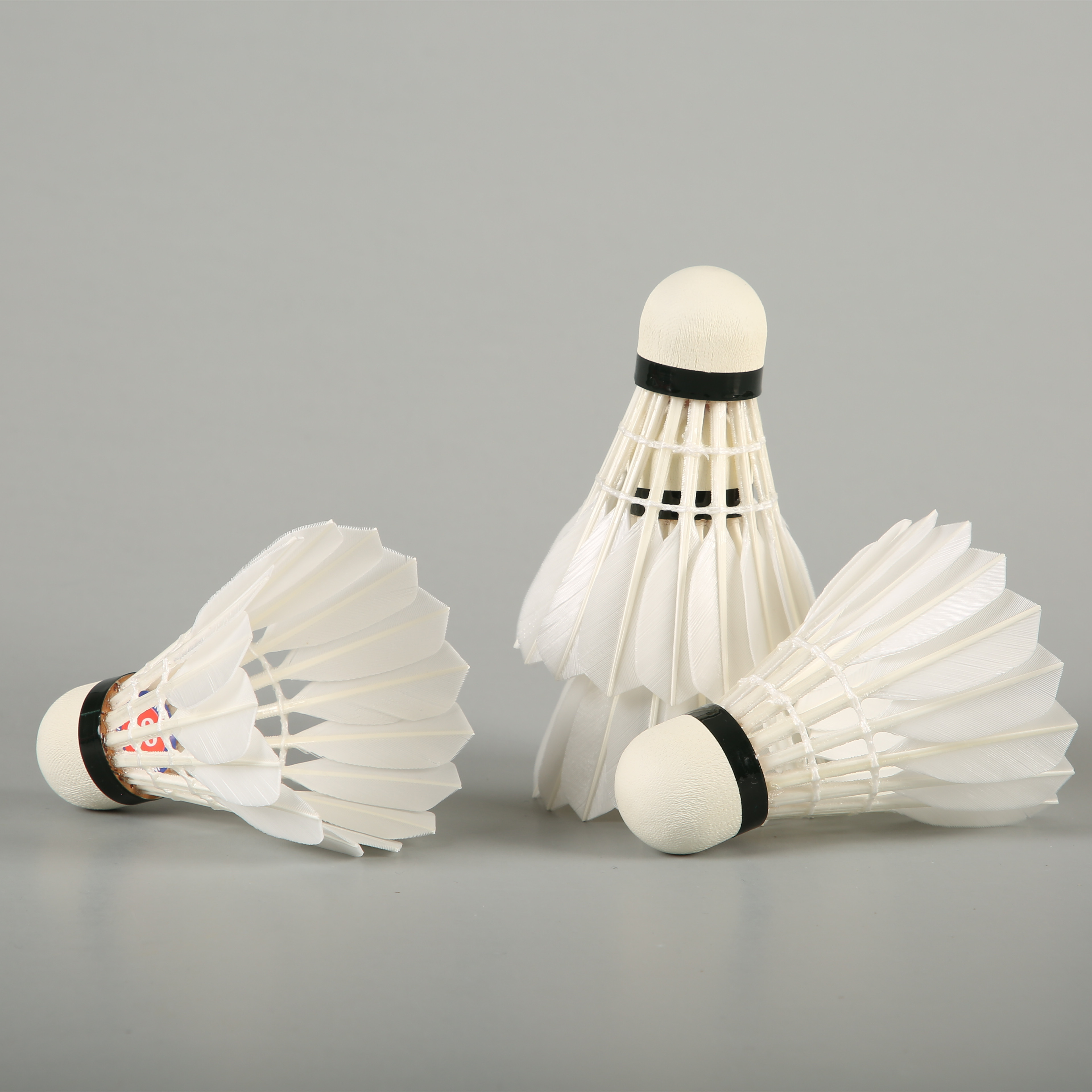 ling mei 80 class A badminton shuttlecock for tournament in similar quality as aeroplane shuttlecock eg1130