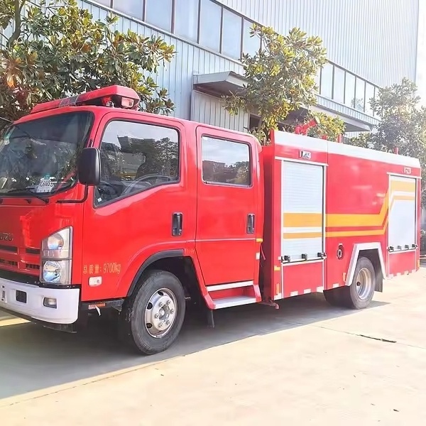 ISUZU 4cbm 700P 5cbm Fire Fighting Truck small Fire Rescue Truck factory price