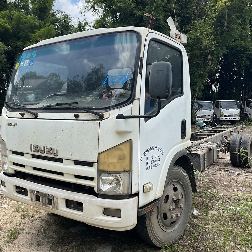 used Isuzu ELF trucks 600p  4X2  camion used Light Truck lorry caminhao130hp Diesel Engine cargo truck For Sale