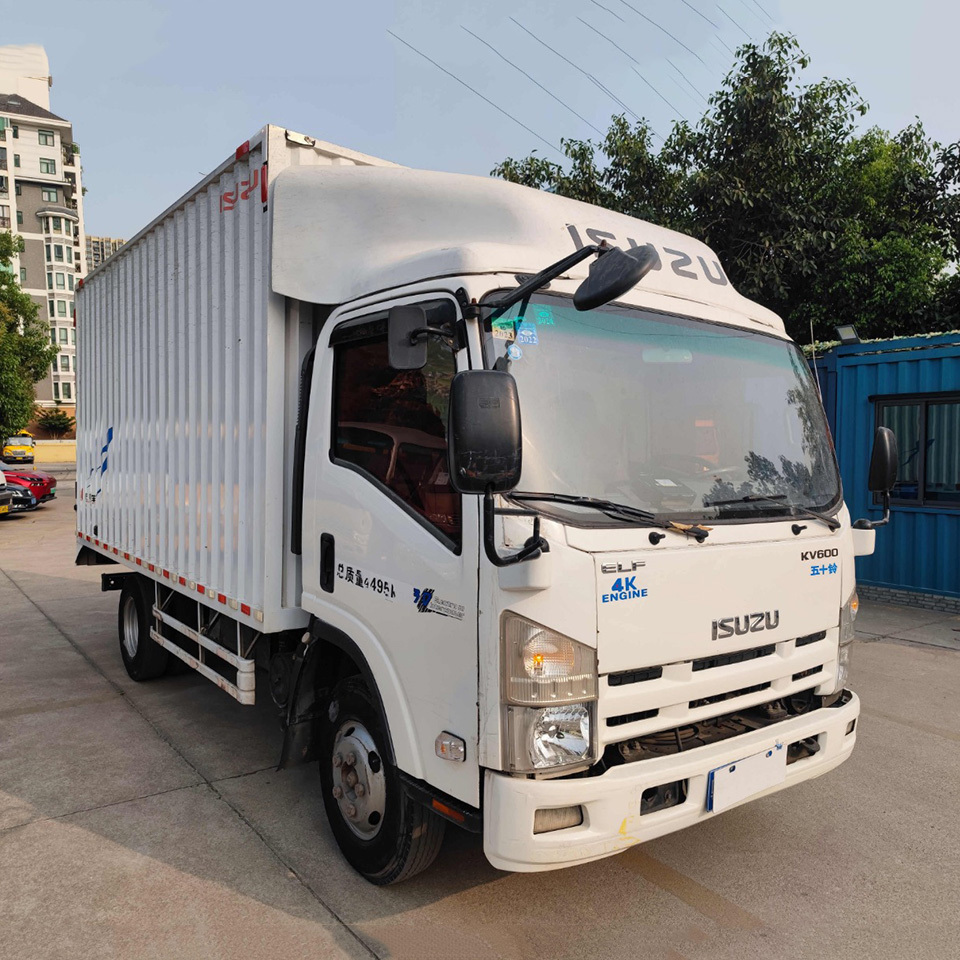 Isuzu Light Cargo mini truck 4x2 lorry Diesel Engine camion pickup truck used truck