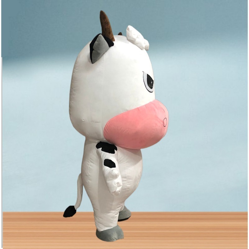 2024 High Quality Funny Farm Cow Mascot Performance Wear Adult Halloween Carnival Animals Cosplay Inflatable Costume