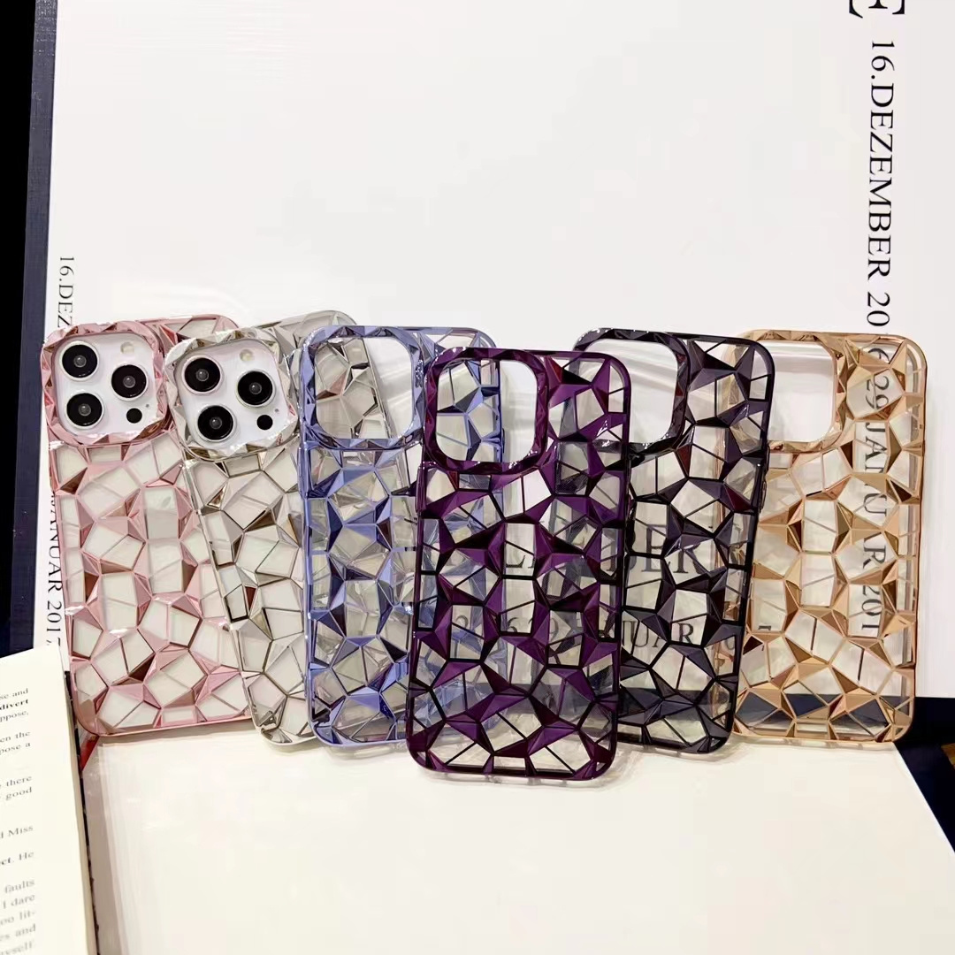 Luxury Cute Heart Diamond Phone Case For iPhone 13 12 11 Pro Max 14 Plus Silicone Cover Honeycomb Plated Cases for iPhone 14