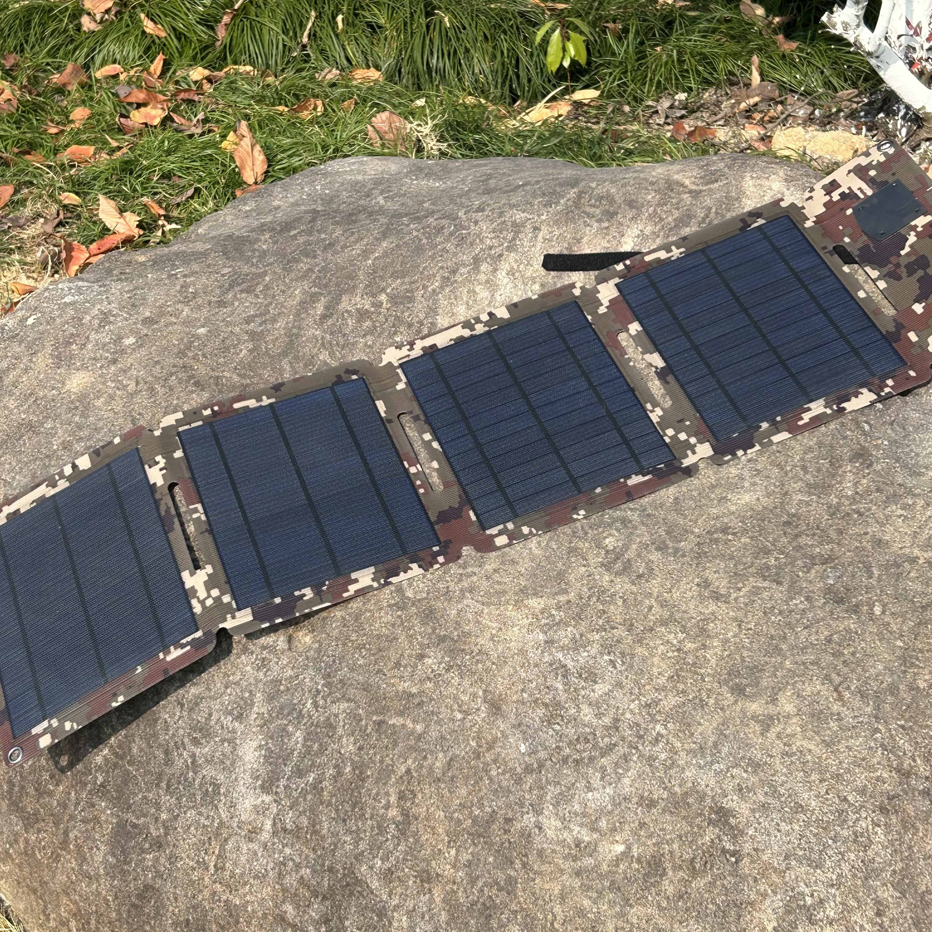 12V Output Portable Mono Solar Panel Charger For Trail Cameras