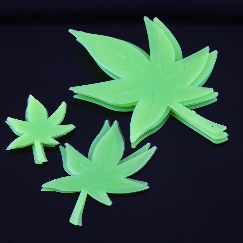 10 sets Glow-in-the-dark maple walls with fluorescent Christmas creatives plant decals in the children's room