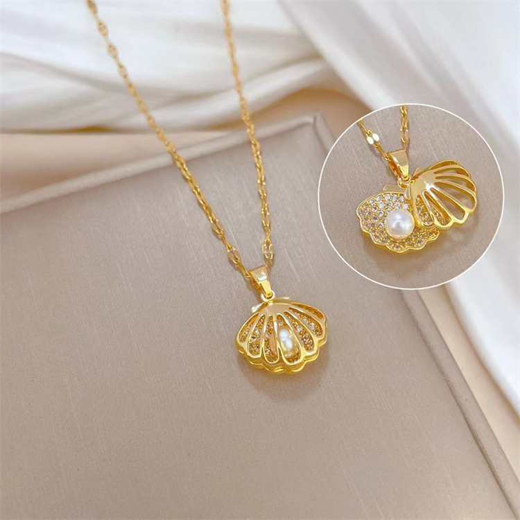 Wholesale New Stainless Steel 18k Gold Plated Luxury Hollow Seashell Diamond Zircon Pearl Necklace