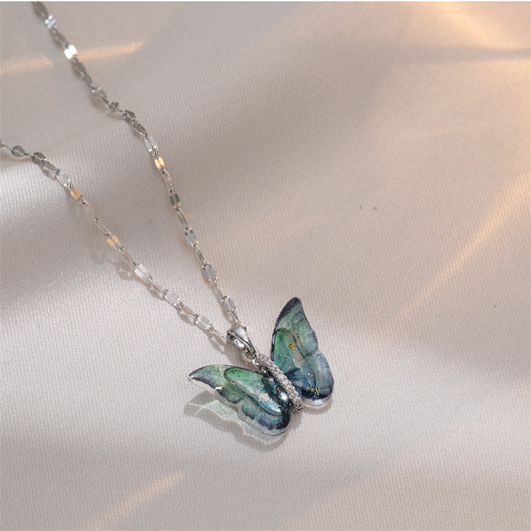 Wholesale Titanium Steel Fashion Women Personalized18k Gold Plated Zircon Colorful Butterfly Necklace