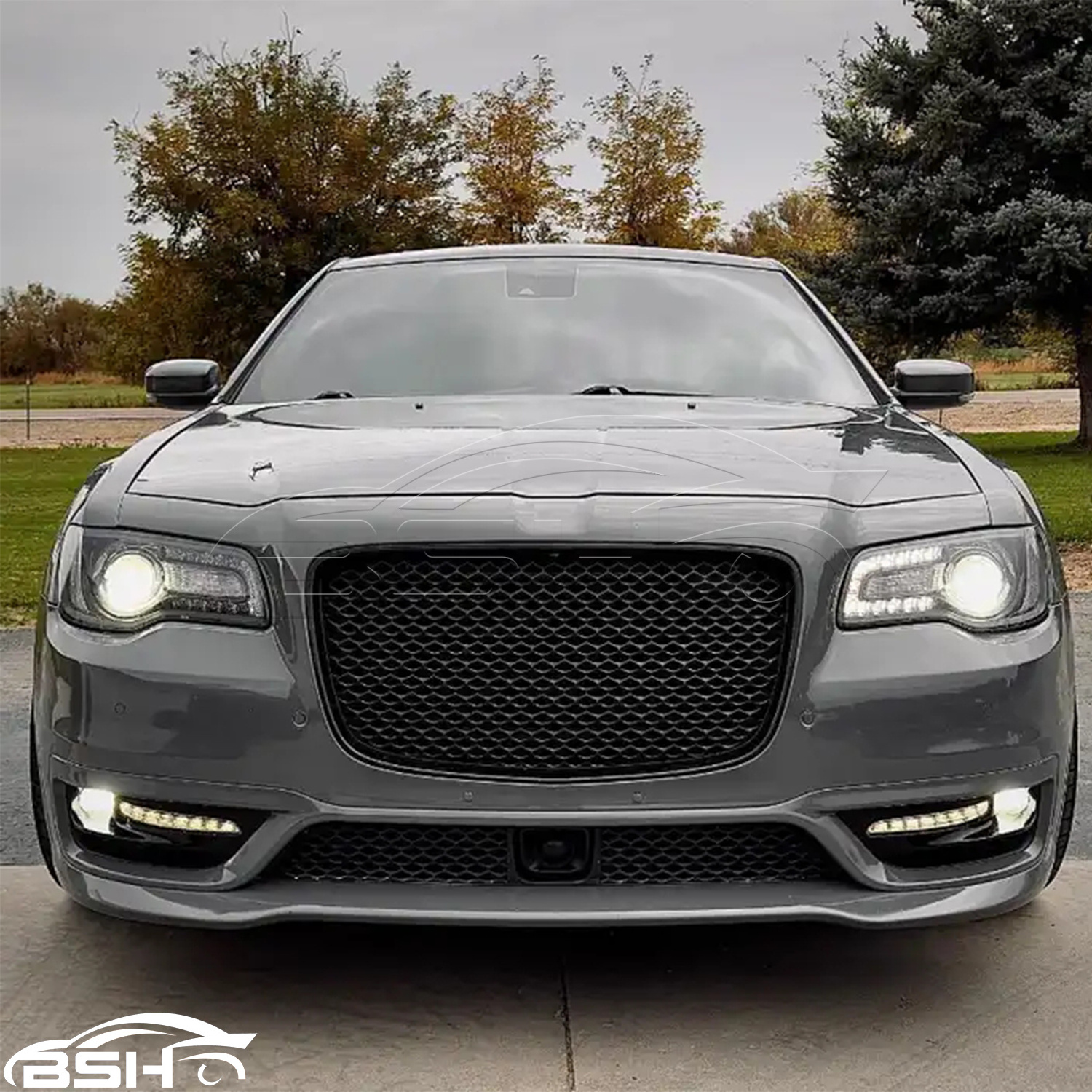 SRT Style Front Bumper With Fog Lamp DRL Day Running Light Trailer Cover Without Sensor Hole For Chrysler 300C 2012-2023