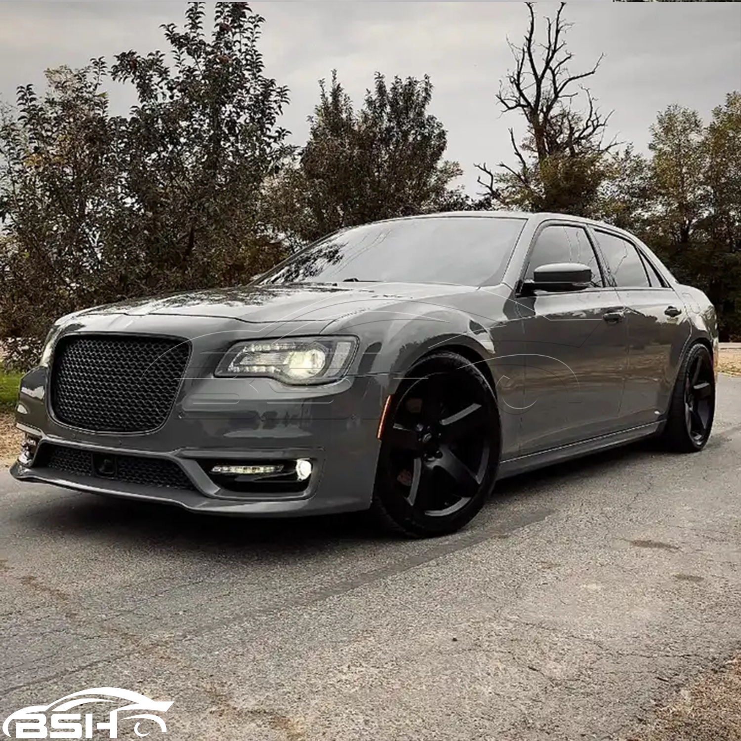 SRT Style Front Bumper With Fog Lamp DRL Day Running Light Trailer Cover Without Sensor Hole For Chrysler 300C 2012-2023