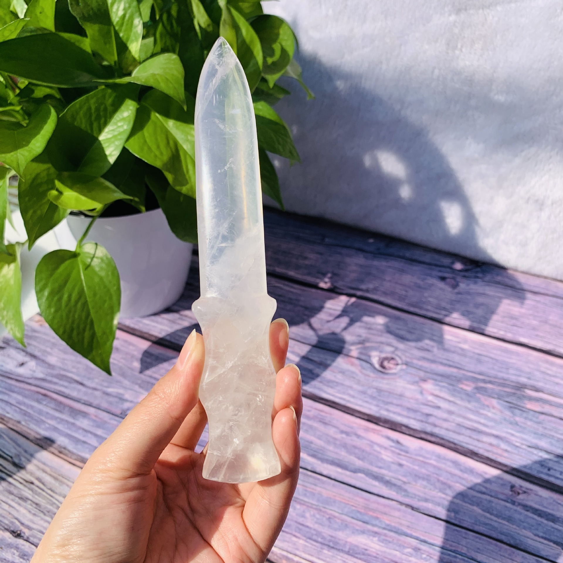 Wholesale natural crystal a variety of materials crystal dagger home office crystal decoration