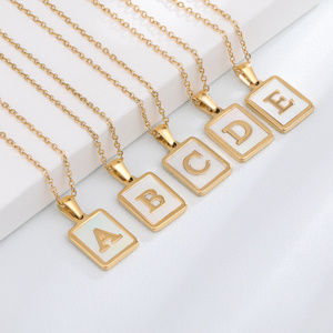 One Piece Custom 18K Gold Stainless Steel Letter A-Z Initial Necklace Women's White Rectangular Shell Letter Pendant Jewelry