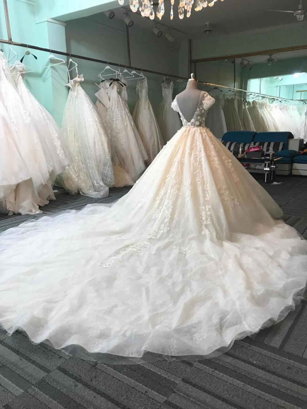 Wedding Dress Ball Gown Lace Wedding Dresses short sleeve 3D floral white ball gown dresses  DY015