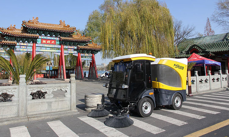 Environmental Electric Road Cleaning Machine Sweeper Vacuum Sweeper Streets Truck Price