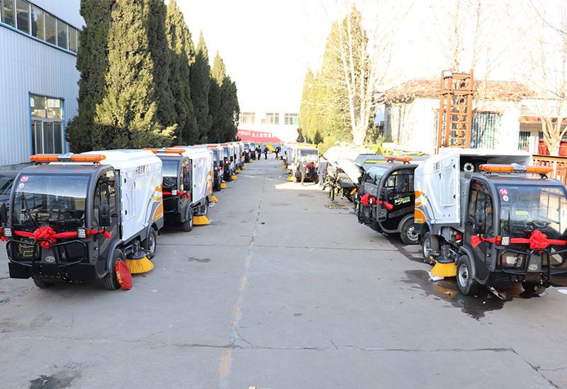 Electric Vacuum Sweeper Truck Compact Street Sweeper