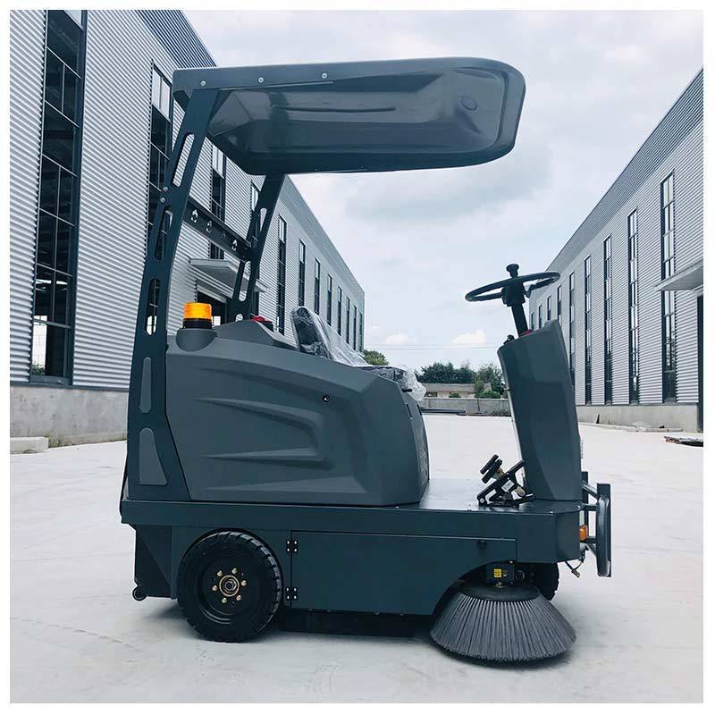 Durable  Ride On Cleaning Sweeper Machine Industrial  Mini Road Sweeper Electric Street Sweeper  for sale