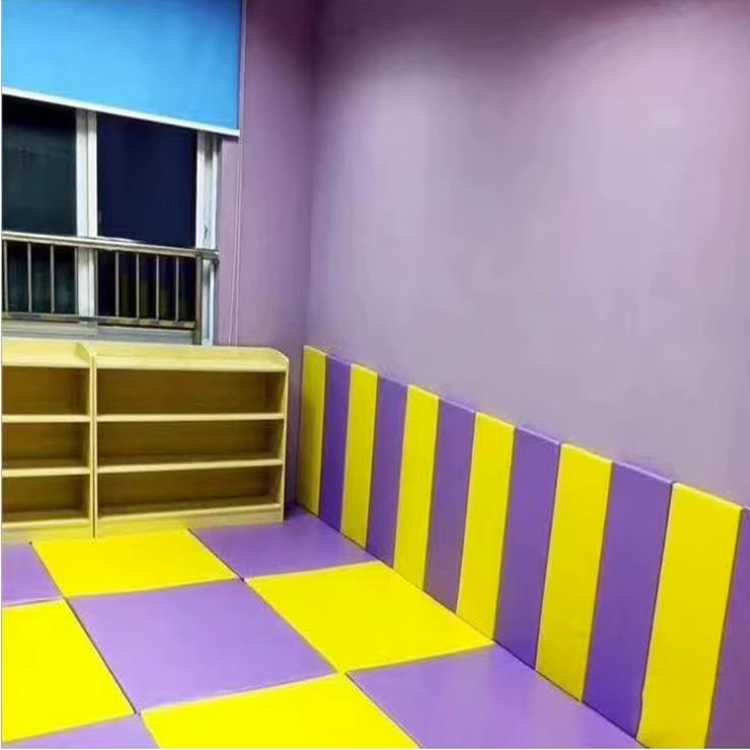 Wide range of applications Sports hall wall bumper mats Children's wall protection mat