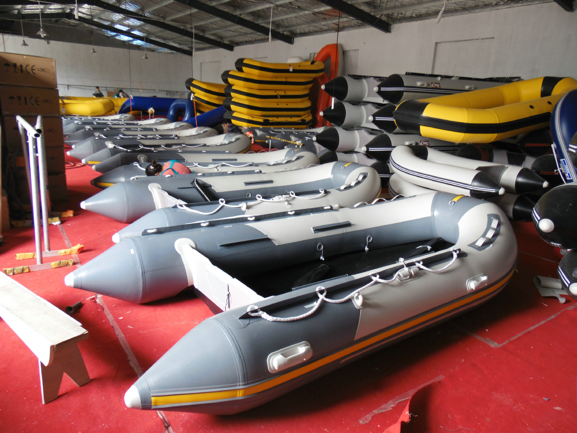 High Quality Factory Manufacturer Outdoor Aluminium Floor Water Fishing Boat PVC Durable Inflatable Boat for Sale