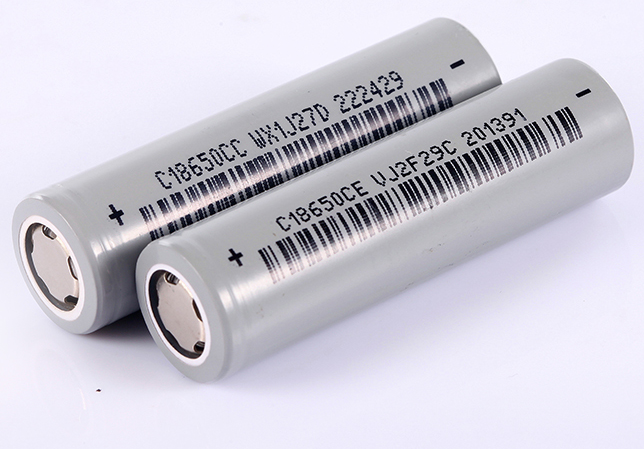 Wholesale li-ion 18650 battery 3000mAh 3.75V for flashlight