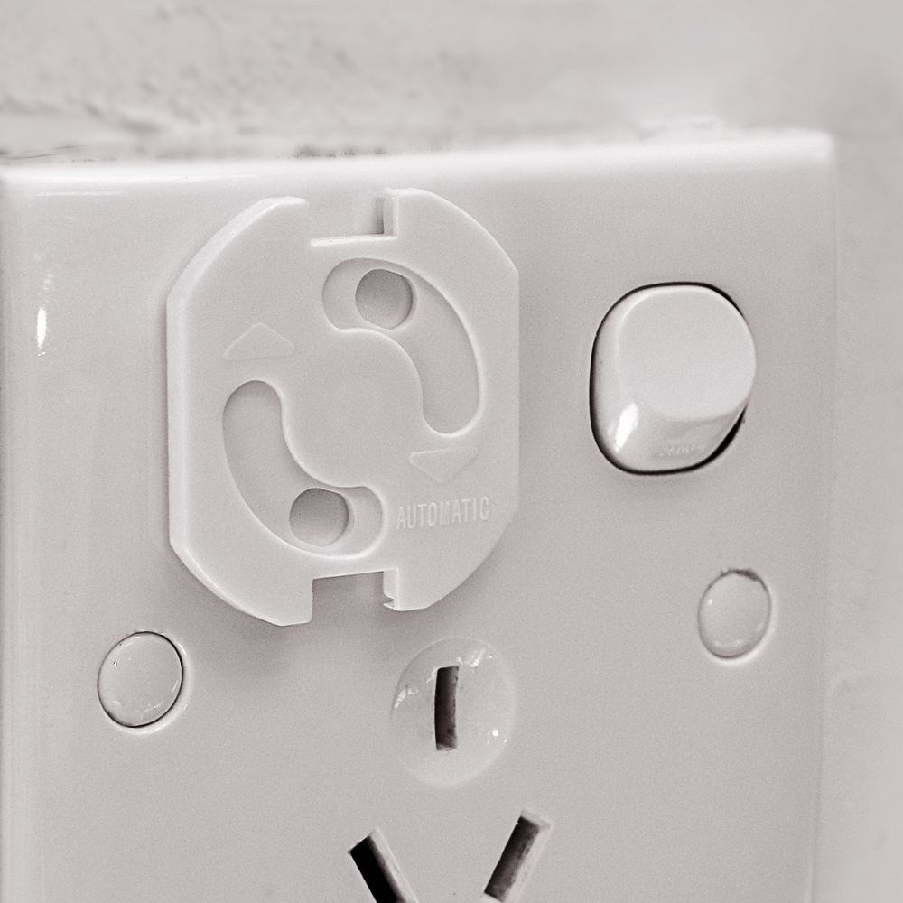 Outlet Covers White Child Proof Electrical Protector Safety Plug Covers for Home & Office