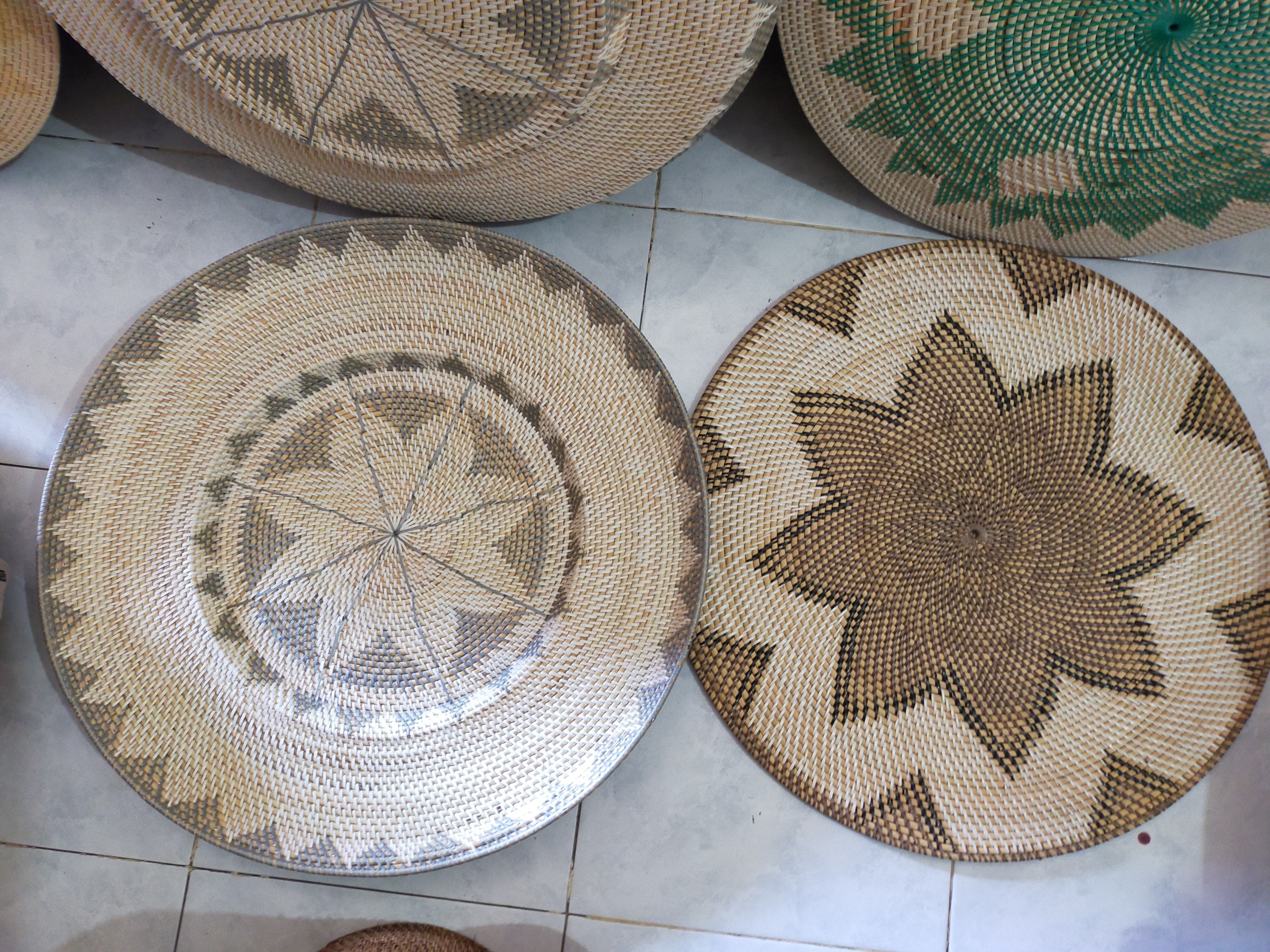 Good quality products wholesale available in different sizes customized logo and packaging Bali rattan basket