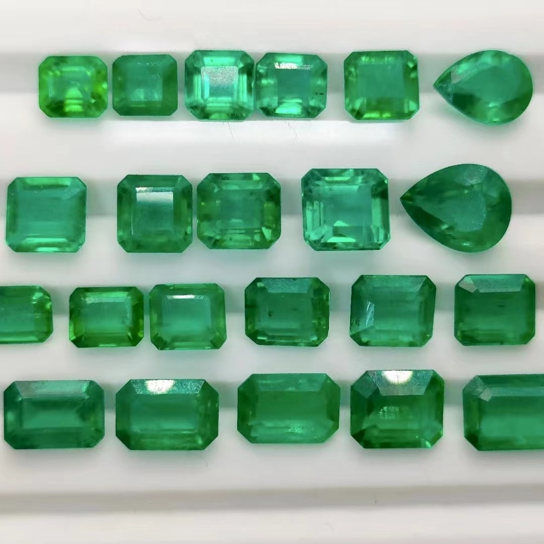 Natural Emerald oval / pear / emerald cut loose genuine gemstones in different quality Zambia / Columbia Emerald