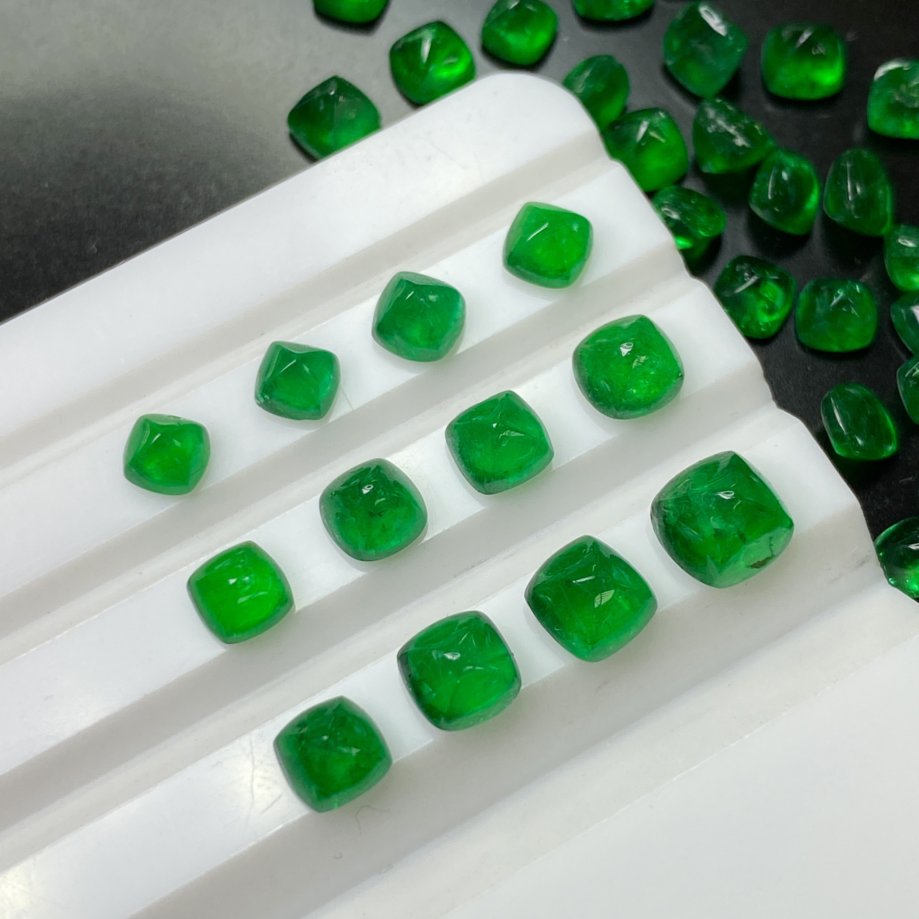 Natural Emerald oval / pear / emerald cut loose genuine gemstones in different quality Zambia / Columbia Emerald