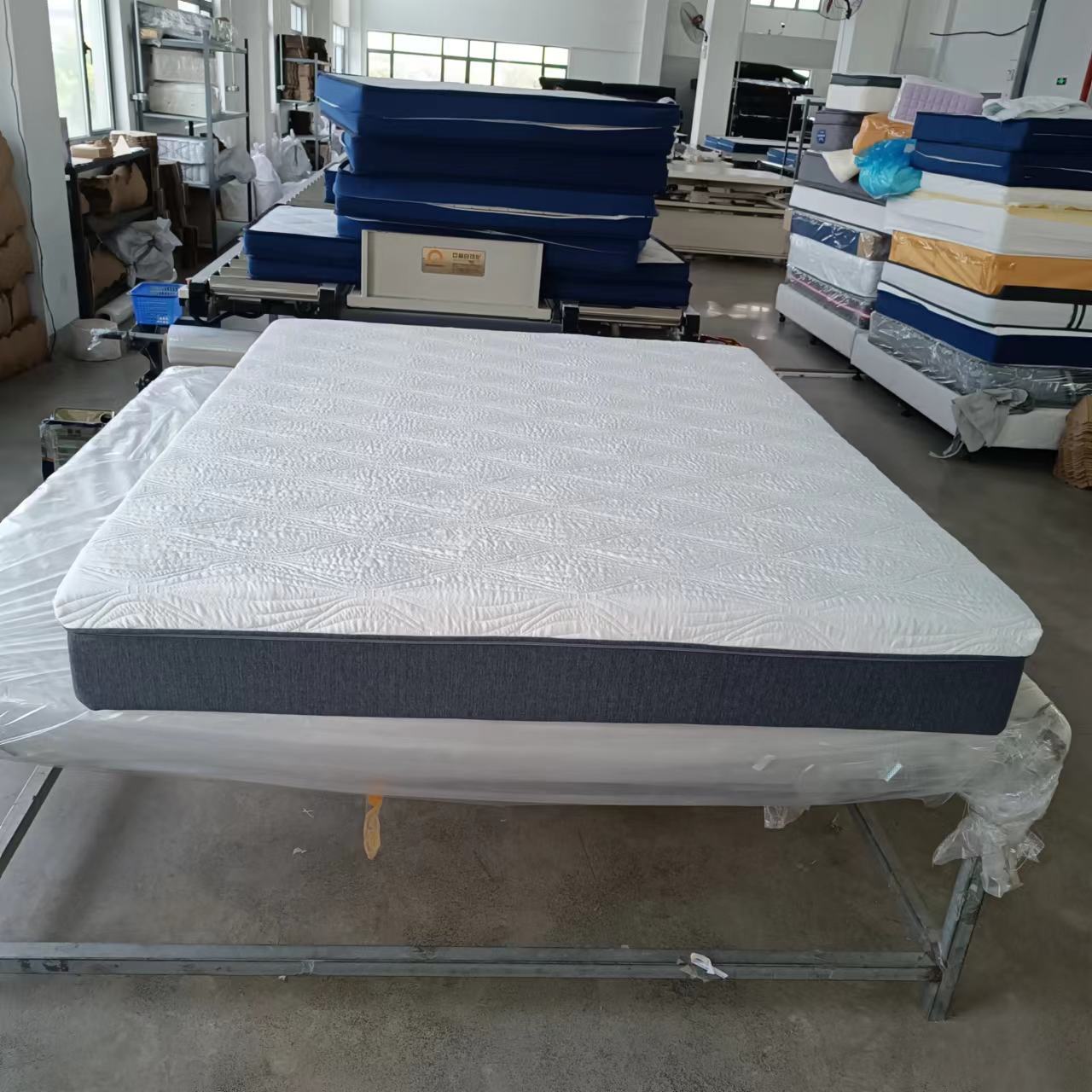 roll up medium soft memory foam latex cooling hybrid mattress in a box