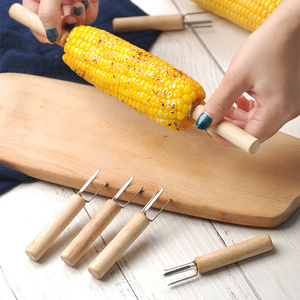 Portable BBQ Outdoor Campfire Accessories Metal Corn Holders Home Cooking Fork Stainless Steel Corn Cob Skewers Holder BBQ Grill