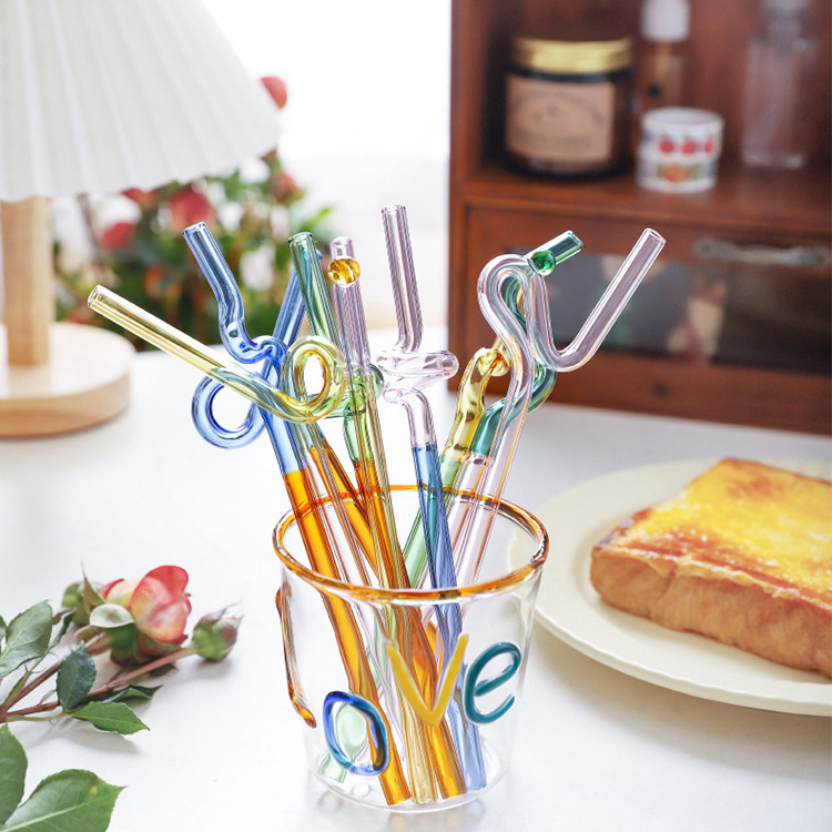 Bambus custom reusable colored wavy bent curved cupful borosilicate glass straw with charm hook design set