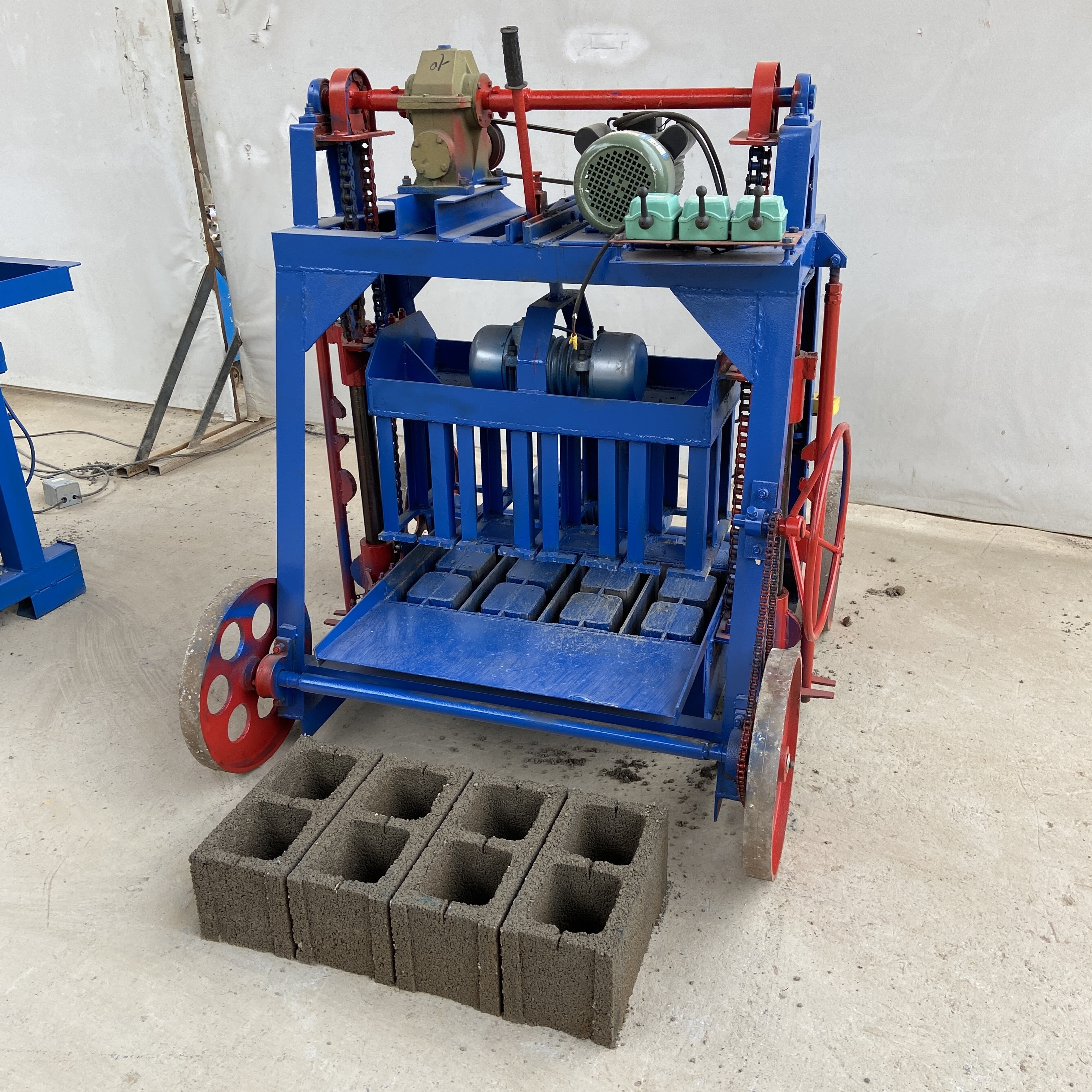 BR4-45 big mobile concrete brick making machinery egg laying building block machine machine