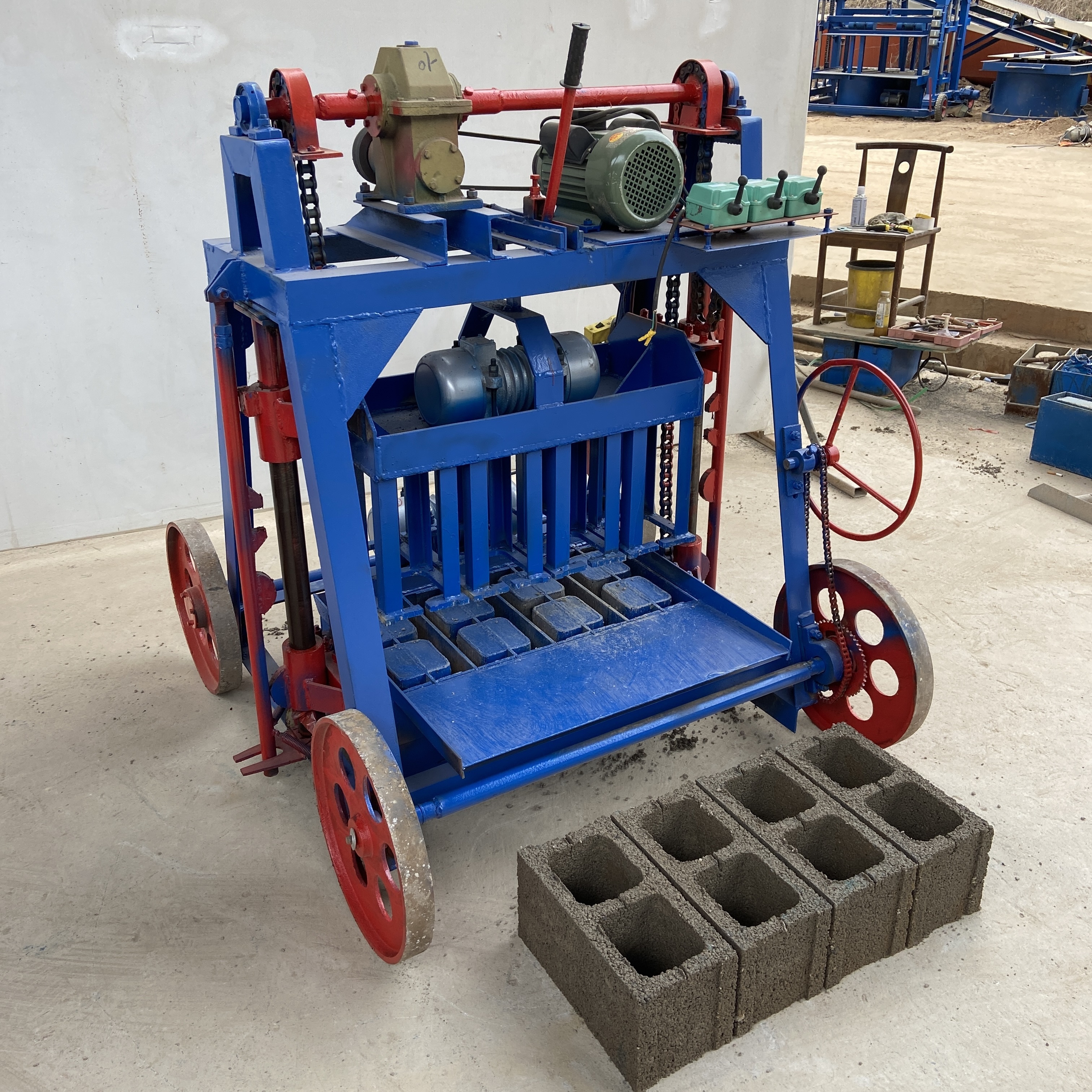 BR4-45 big mobile concrete brick making machinery egg laying building block machine machine