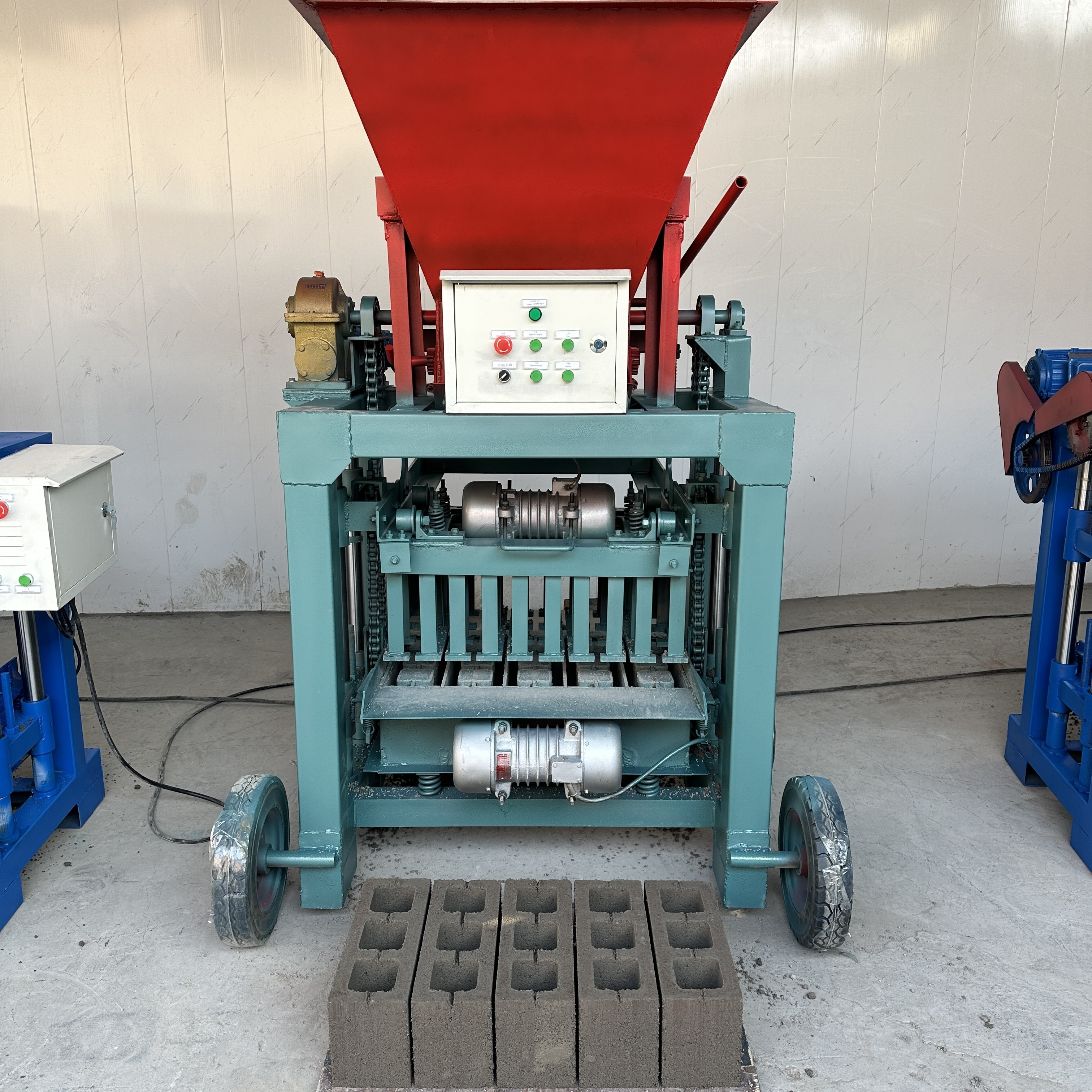 BR4-40 semi automatic block making machine concrete hollow paver brick making machine