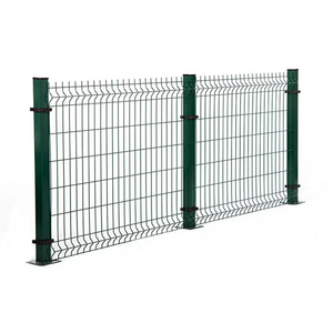 3D Outdoor Curved bending wire garden fence galvanized fence triangle welded mesh 3D fence