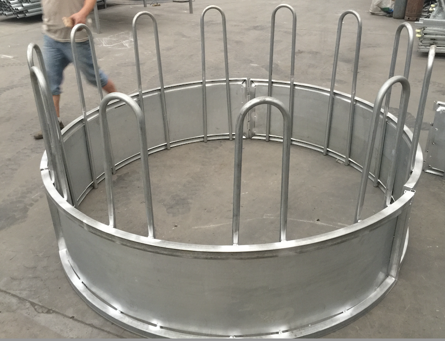 Steel bale loop top Handing Equipment portable cattle horse hay feeder with roof animal feeders