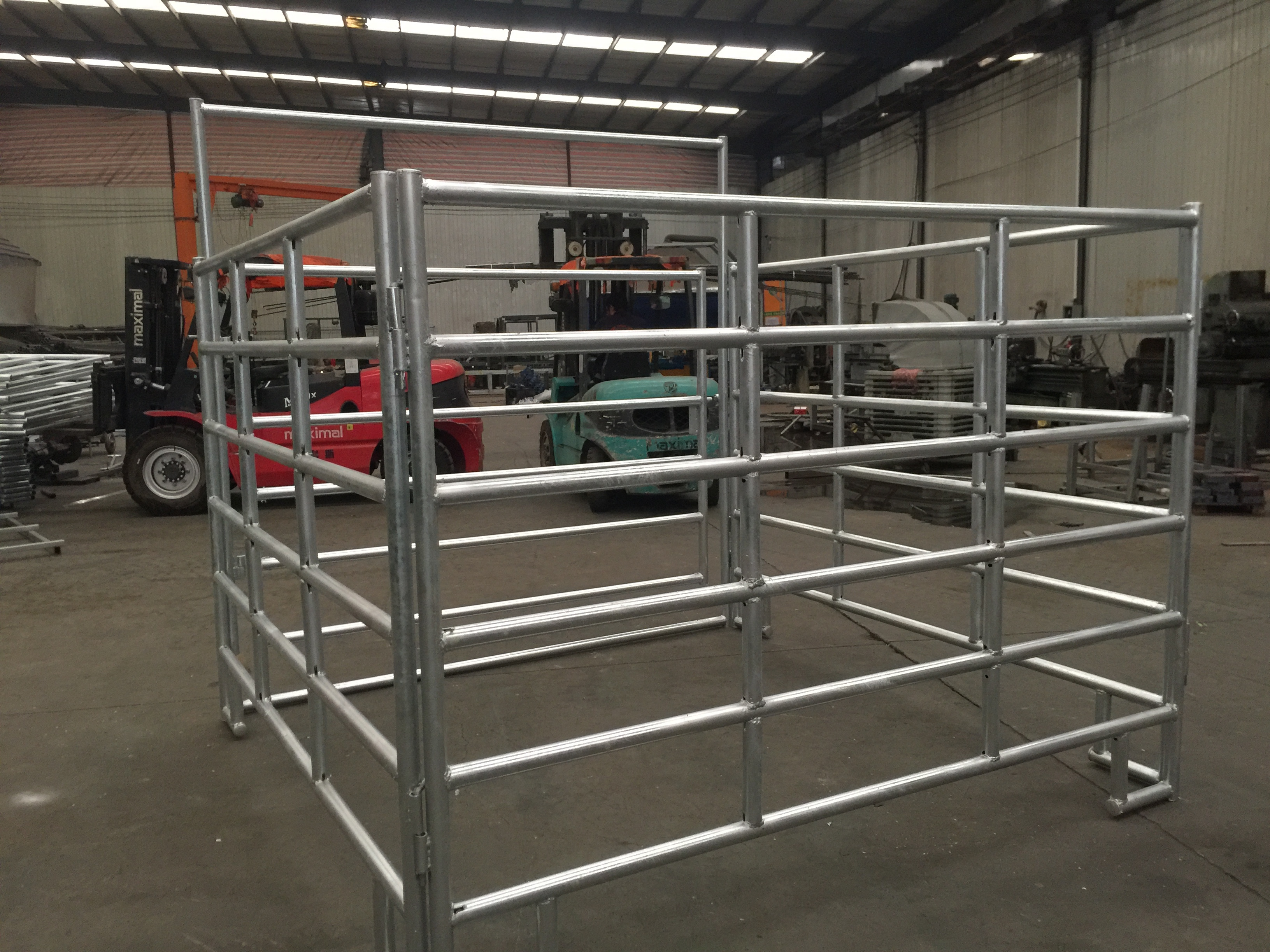 Heavy Duty Livestock Panel / Powder Coated Horse Corral Panels 2024 Hot Selling cattle  sheep yard panel