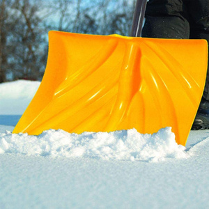 Wholesale New Design Long Handle Plastic Snow Shovel Heated Snow Shovel with Handle