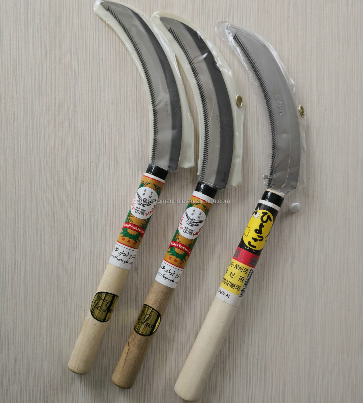 Agriculture Sharp Wood Handle Farming Sickles Grass Sickles with High Quality Sickle Blade